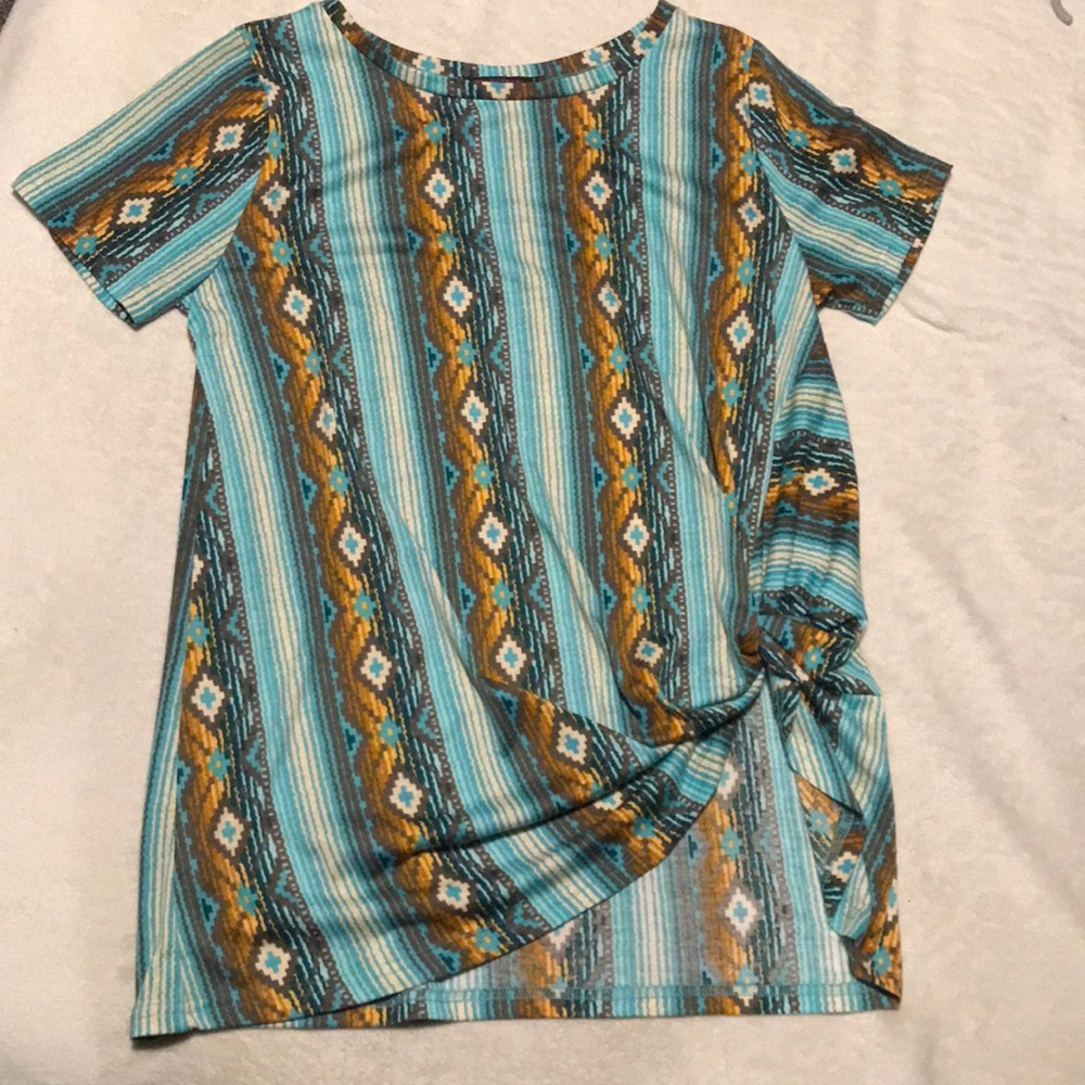 Cute knot shirt